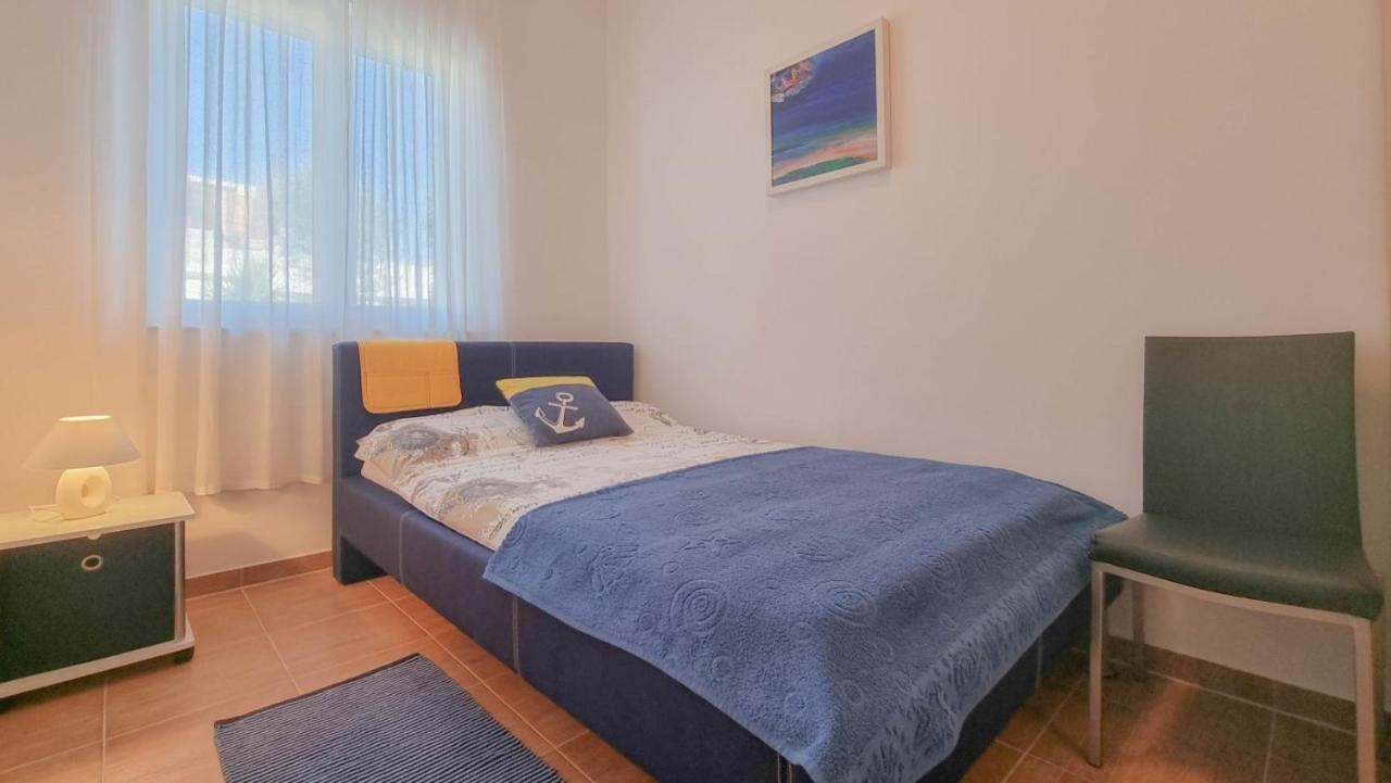 Lea Apartment Новиград Екстериор снимка