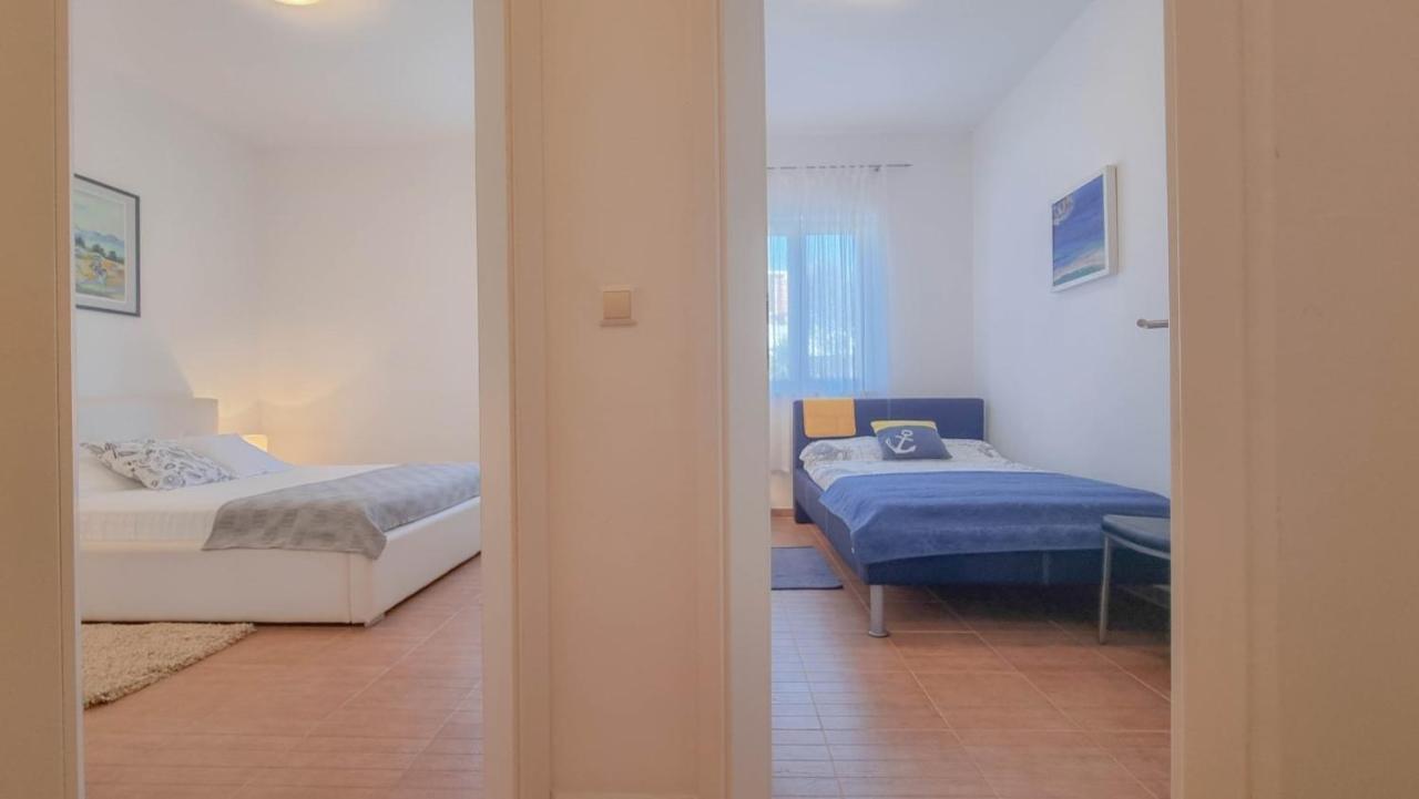 Lea Apartment Новиград Екстериор снимка