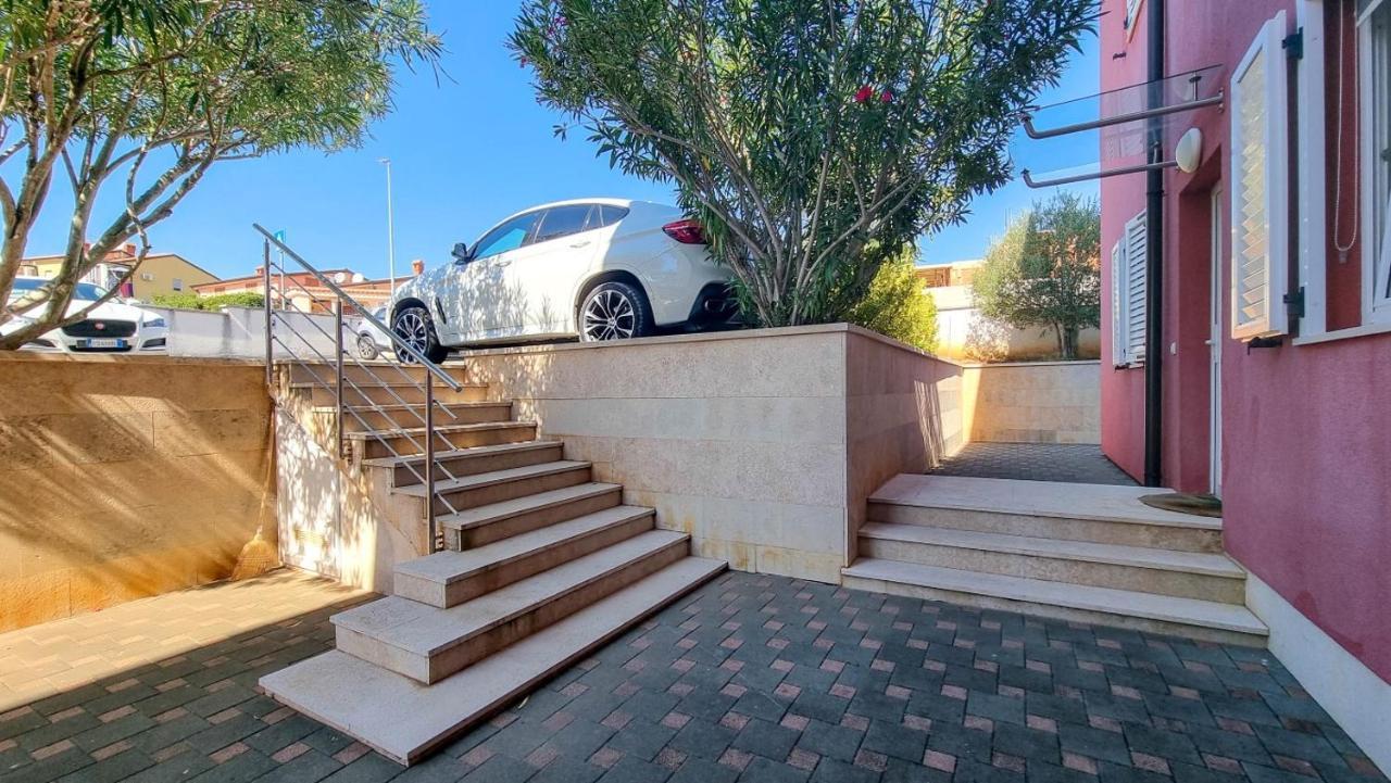 Lea Apartment Новиград Екстериор снимка